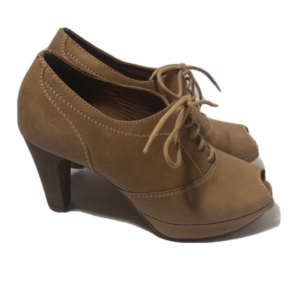 Schuler & Sons Philadelphia Anthropologie leather peep toe booties. Size 36.